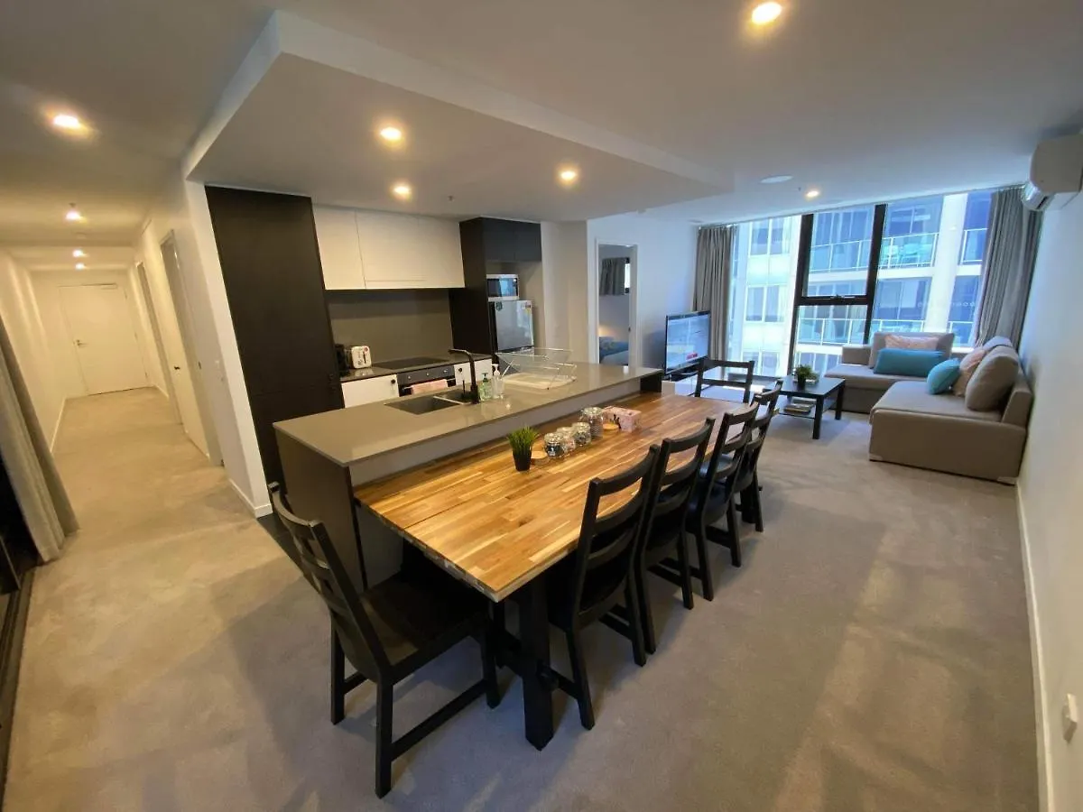 2 Bed 2 Bath Luxury Apartment In Braddon Canberra - Free Heated Pool, Gym, Parking Australia